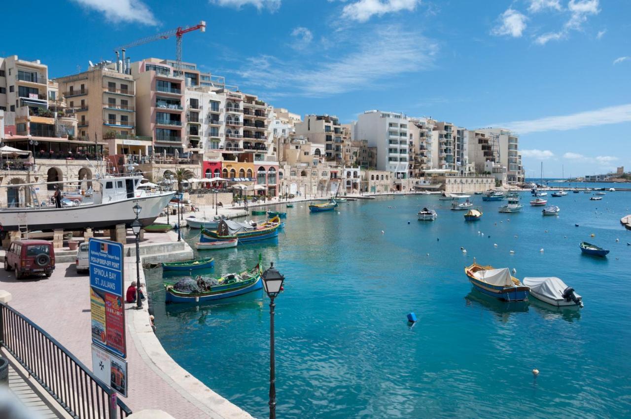 Deluxe Apartment Steps To St George'S Bay Saint Julian's Exterior foto