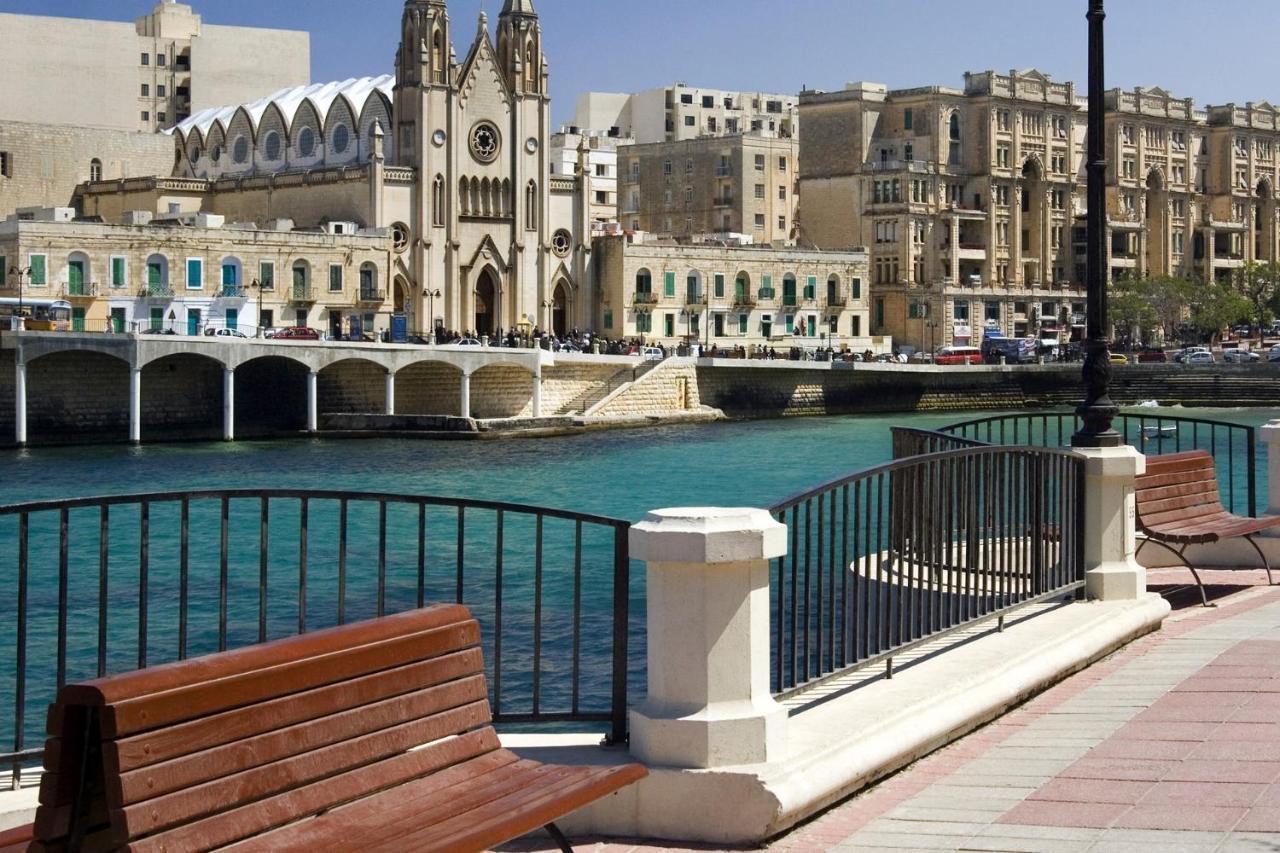 Deluxe Apartment Steps To St George'S Bay Saint Julian's Exterior foto